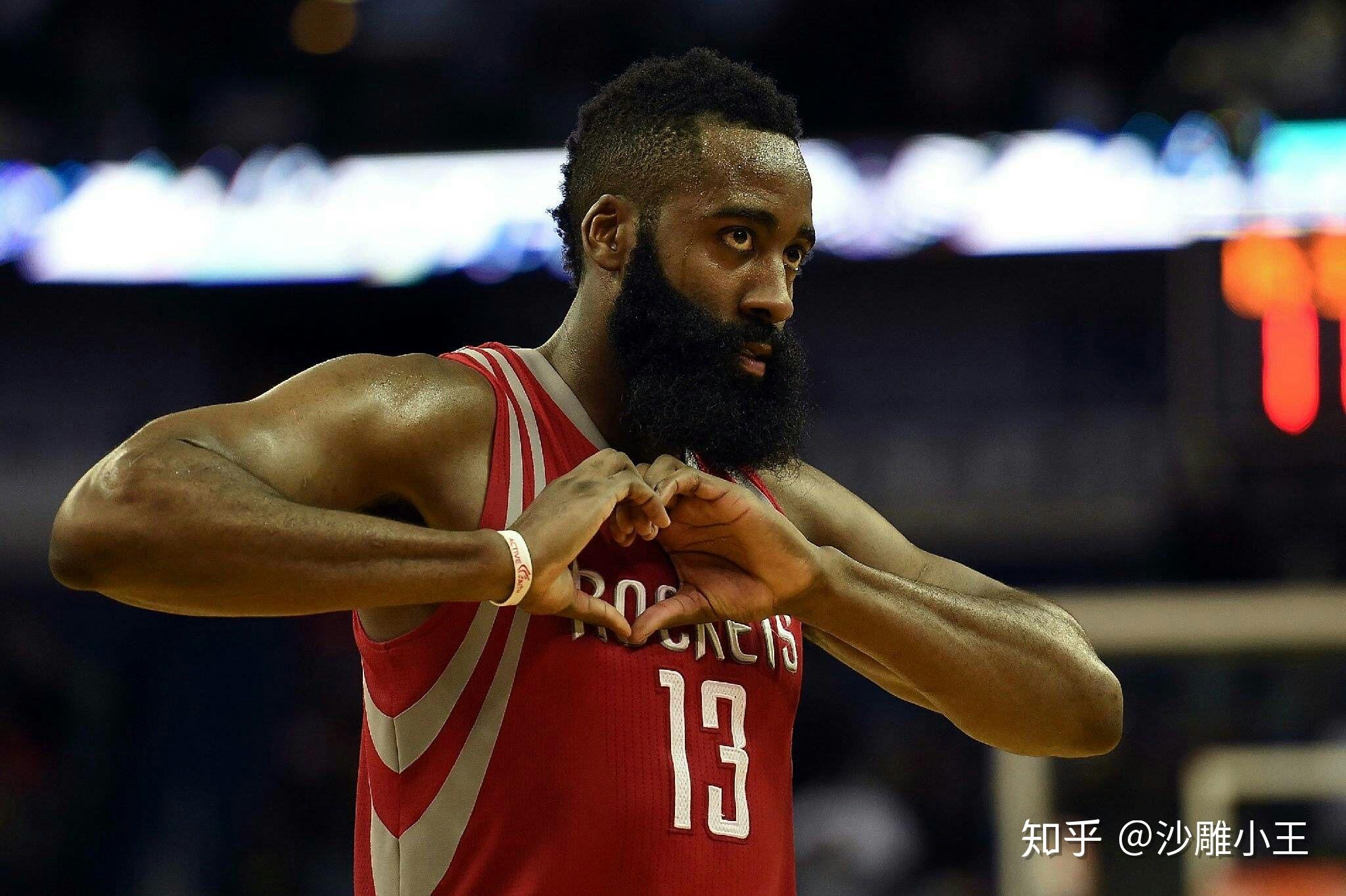 现得尤为突 现得尤为突