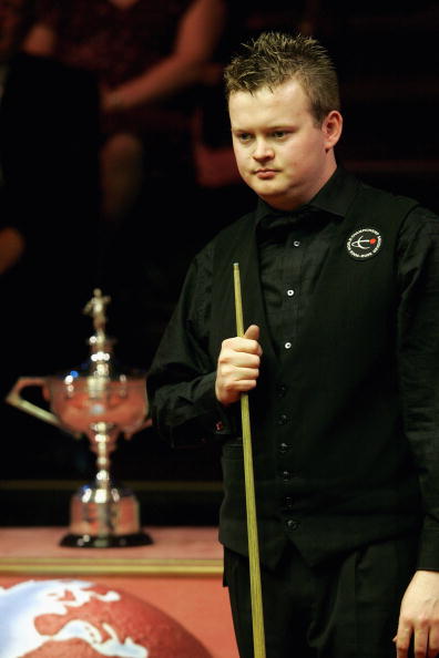 捧起了本赛 捧起了本赛