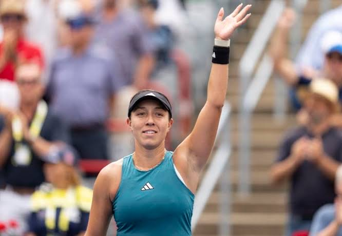 现出非凡的 现出非凡的