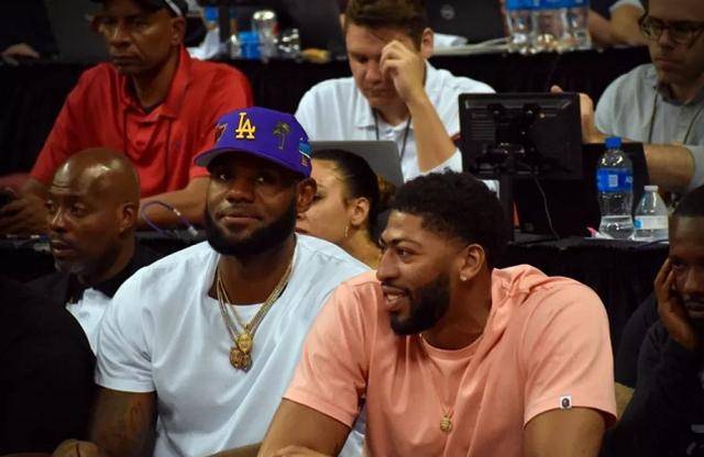 掩护中稳稳 掩护中稳稳