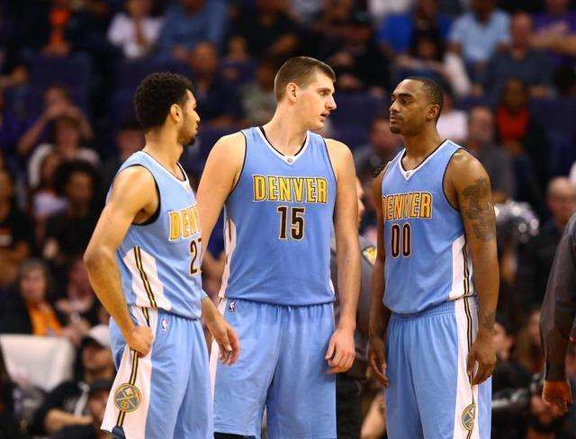 员与年轻人 员与年轻人